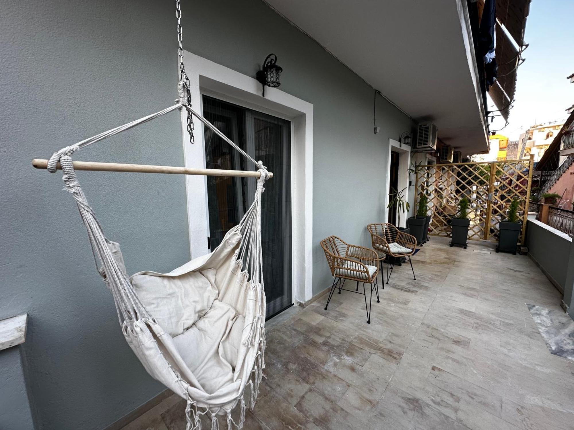 Apartment Hideaway *